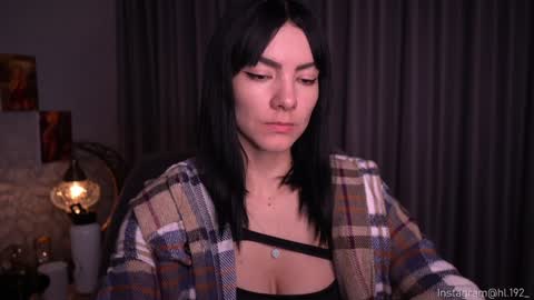 Snapshot of hollylinder_ chatting on December 5, 3:04 am Holly Linder online show from December 5, 3:04 am