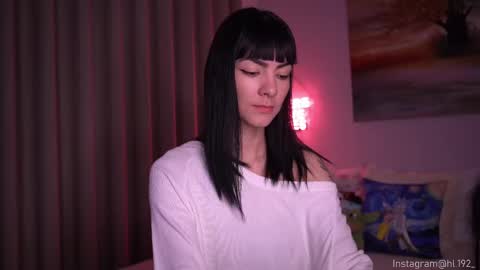 Snapshot of hollylinder_ chatting on February 12, 1:30 am Holly Linder online show from February 12, 1:30 am