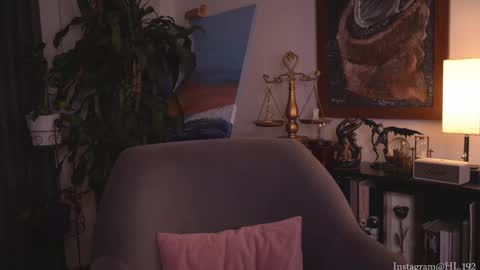 Snapshot of hollylinder_ chatting on September 24, 2:04 am Holly Linder online show from September 24, 2:04 am