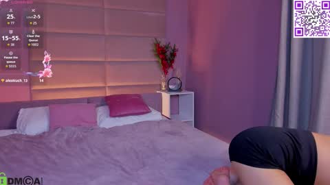 Holly online show from December 16, 1:32 am