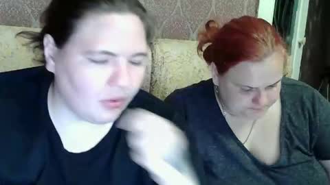 HollyXEva online show from May 26, 6:59 pm