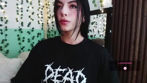 Snapshot of hollyxx_ chatting on January 13, 6:16 pm holly online show from January 13, 6:16 pm