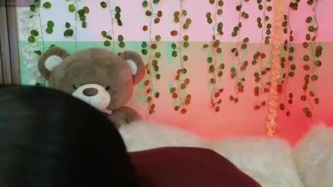 Snapshot of hollyxx_ chatting on January 29, 12:12 am holly online show from January 29, 12:12 am