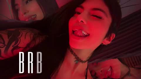 Snapshot of hollyxx_ chatting on February 14, 9:21 pm holly online show from February 14, 9:21 pm