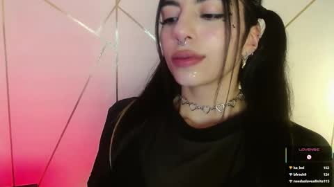 Snapshot of hollyxx_ chatting on March 1, 6:43 pm holly online show from March 1, 6:43 pm