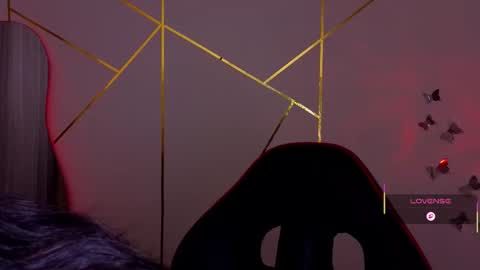 holly online show from November 28, 2:03 am