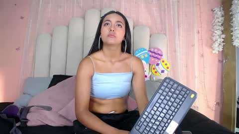 Hollyy online show from March 30, 7:26 pm