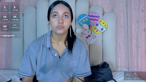 Snapshot of hollyyqueen_ chatting on May 2, 7:19 pm Hollyy online show from May 2, 7:19 pm