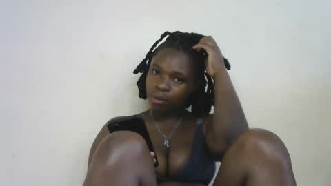 holy_ebony online show from April 11, 10:41 am