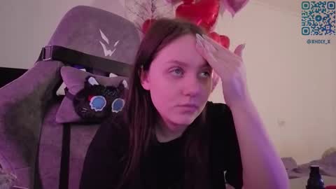 Snapshot of holy_kveta chatting on February 20, 3:03 am Kviki online show from February 20, 3:03 am