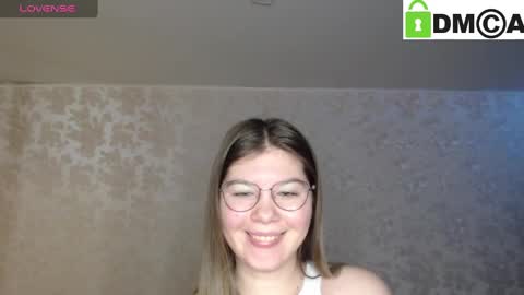Welcome guys  Pleasure to see you all here  My name is MichaelaTip menu is active Private is open  online show from December 10, 2:05 am