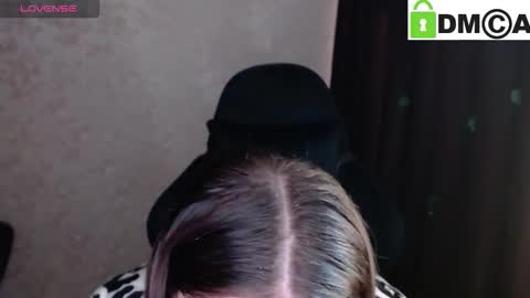 Welcome guys  Pleasure to see you all here  My name is MichaelaTip menu is active Private is open  online show from September 20, 5:08 am