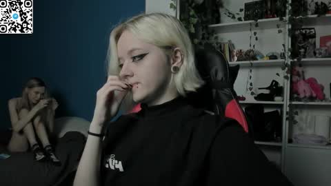 Snapshot of holy_mistresss chatting on November 29, 9:56 am holy_mistresss online show from November 29, 9:56 am