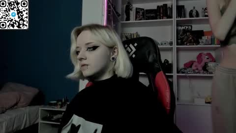 Snapshot of holy_mistresss chatting on January 14, 10:21 am holy_mistresss online show from January 14, 10:21 am