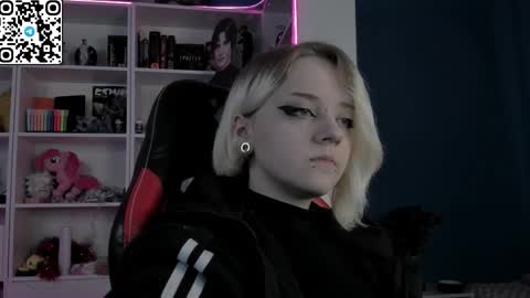 Snapshot of holy_mistresss chatting on February 28, 8:59 am holy_mistresss online show from February 28, 8:59 am