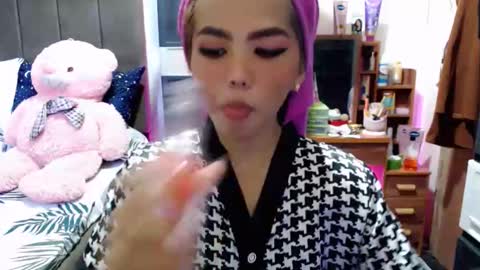 Snapshot of holy_molly1 chatting on November 5, 2:55 am holy_molly1 online show from November 5, 2:55 am