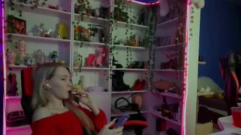 Snapshot of holy_rumi chatting on November 30, 10:08 am Rumi online show from November 30, 10:08 am