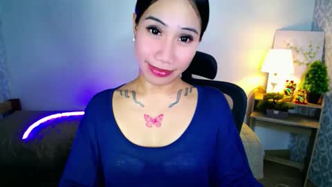 holy_samyx online show from October 13, 3:17 am