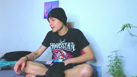      online show from March 29, 8:25 am