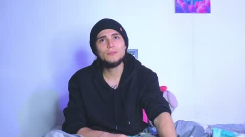 Snapshot of holy_taby_ chatting on July 20, 11:23 am online show from July 20, 11:23 am