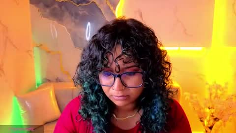 Snapshot of holycow_girl_tp chatting on August 5, 1:25 pm holycow_girl_tp online show from August 5, 1:25 pm
