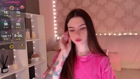 Snapshot of holymiax chatting on June 17, 1:41 am Mia online show from June 17, 1:41 am