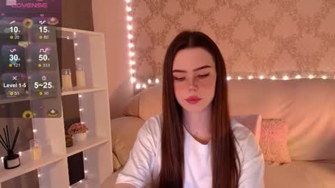 Snapshot of holymiax chatting on June 25, 3:39 am Mia online show from June 25, 3:39 am