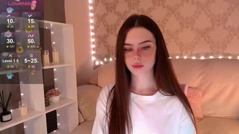 Snapshot of holymiax chatting on June 25, 5:12 am Mia online show from June 25, 5:12 am