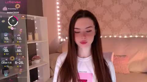 Snapshot of holymiax chatting on June 27, 3:11 am Mia online show from June 27, 3:11 am