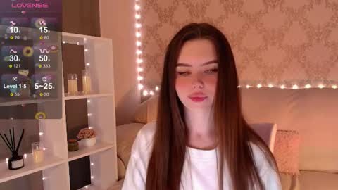 Snapshot of holymiax chatting on July 12, 3:19 am Mia online show from July 12, 3:19 am