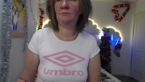 holymilfa online show from December 20, 11:10 am