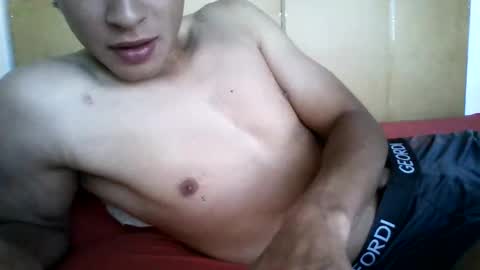 Snapshot of homchard chatting on June 11, 5:38 am juan chard homme online show from June 11, 5:38 am