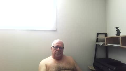 Snapshot of homiam2 chatting on June 21, 5:37 pm HairyDad online show from June 21, 5:37 pm