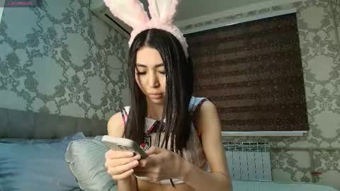 Snapshot of homura_ayanami chatting on February 6, 6:18 am homura_ayanami online show from February 6, 6:18 am