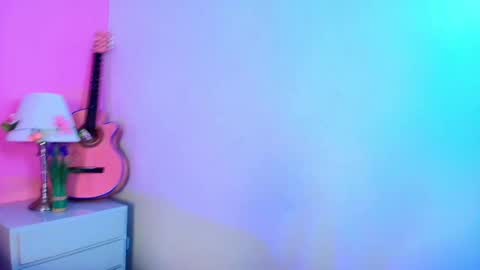 honeeymoonn online show from September 24, 2:31 pm