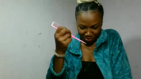 Snapshot of honeria98 chatting on June 14, 5:15 pm honeria98 online show from June 14, 5:15 pm