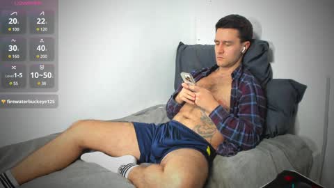 Snapshot of honestandrew chatting on December 10, 7:22 pm Andrew online show from December 10, 7:22 pm