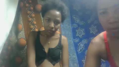 honey00069 online show from April 12, 12:43 pm