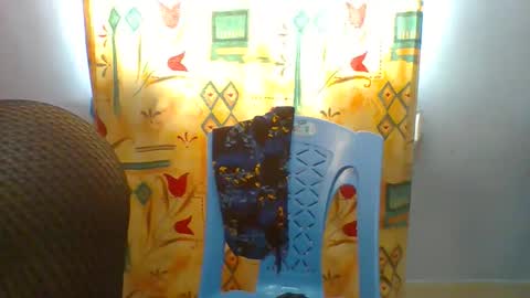 Snapshot of honey_beb chatting on December 16, 9:14 am honey_beb online show from December 16, 9:14 am