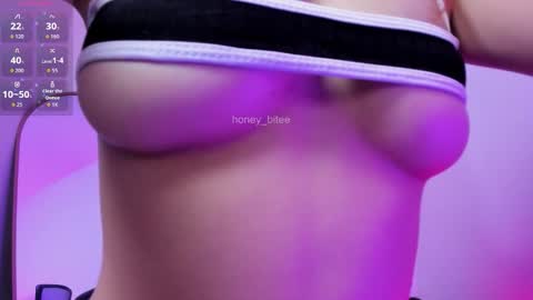  Hi Im  Annie  vic   Your dreams came true  online show from February 7, 1:09 am