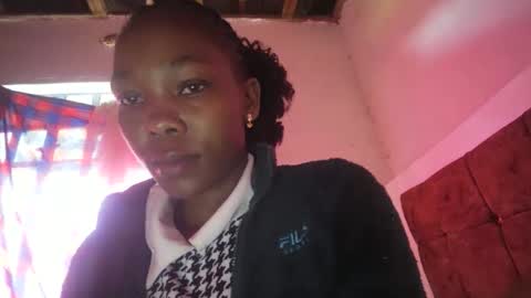 Snapshot of honey_bunny0 chatting on October 12, 6:12 am honey_bunny0 online show from October 12, 6:12 am