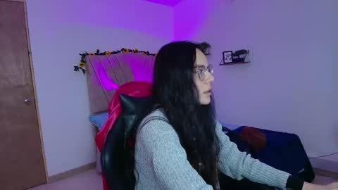   online show from September 30, 3:06 pm