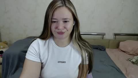 honey_caramelle online show from December 19, 9:17 pm