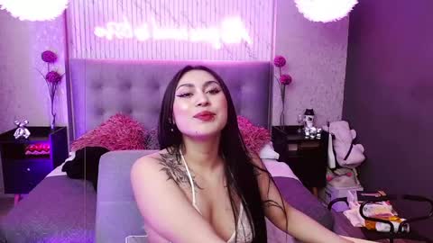 honey_doll_x online show from May 15, 4:41 am
