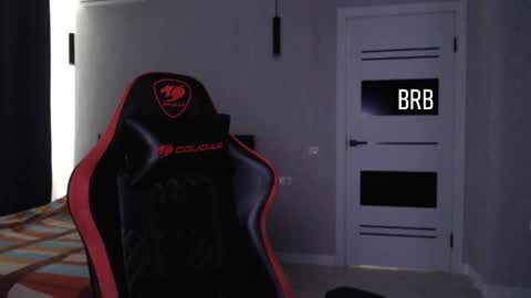 Snapshot of honey_furry chatting on February 25, 7:09 am Wolfy online show from February 25, 7:09 am