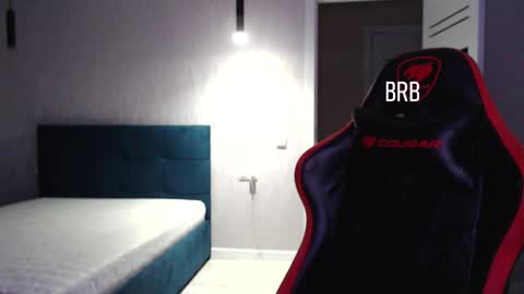 Snapshot of honey_furry chatting on March 11, 4:40 pm Wolfy online show from March 11, 4:40 pm