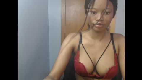 Snapshot of honey_juicydoll chatting on October 14, 7:20 am Sonia online show from October 14, 7:20 am