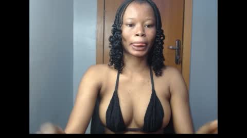 Snapshot of honey_juicydoll chatting on October 19, 7:20 am Sonia online show from October 19, 7:20 am