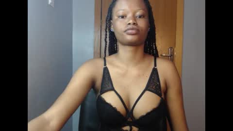 Snapshot of honey_juicydoll chatting on November 19, 7:08 am Sonia online show from November 19, 7:08 am