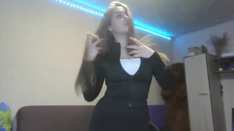 Snapshot of honey_lolaaa chatting on October 22, 2:17 pm honey_lolaaa online show from October 22, 2:17 pm